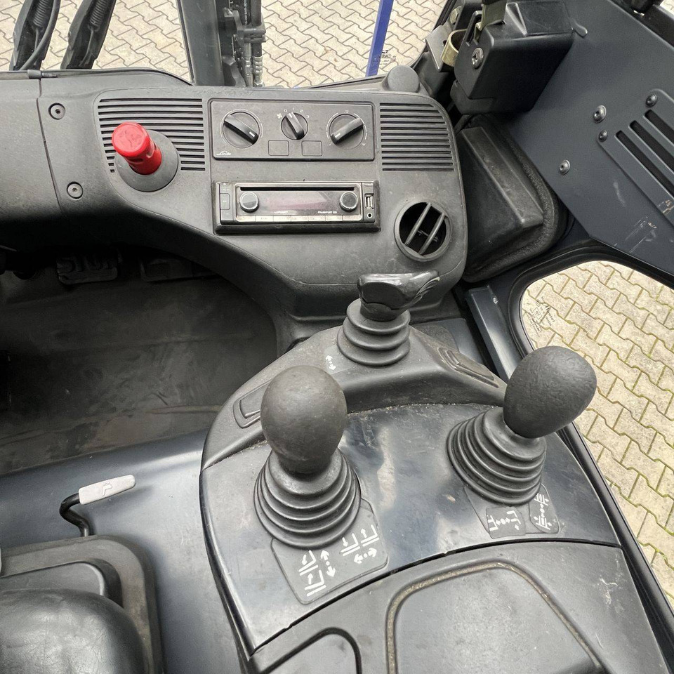 Linde E40/600H(388) High - Chariot élévateur électrique: photos 5 Linde E40/600H(388) High - Chariot élévateur électrique: photos 5