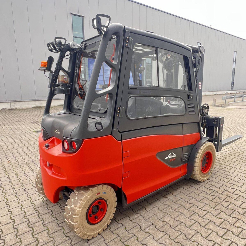Linde E50/600L (388) LOW - Chariot élévateur électrique: photos 4 Linde E50/600L (388) LOW - Chariot élévateur électrique: photos 4
