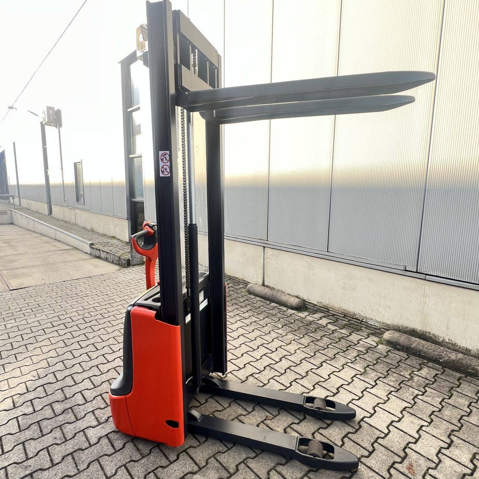 Linde L10 (1172) - Gerbeur: photos 2 Linde L10 (1172) - Gerbeur: photos 2