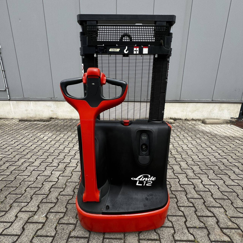 Linde L12 (1172) - Gerbeur: photos 3 Linde L12 (1172) - Gerbeur: photos 3