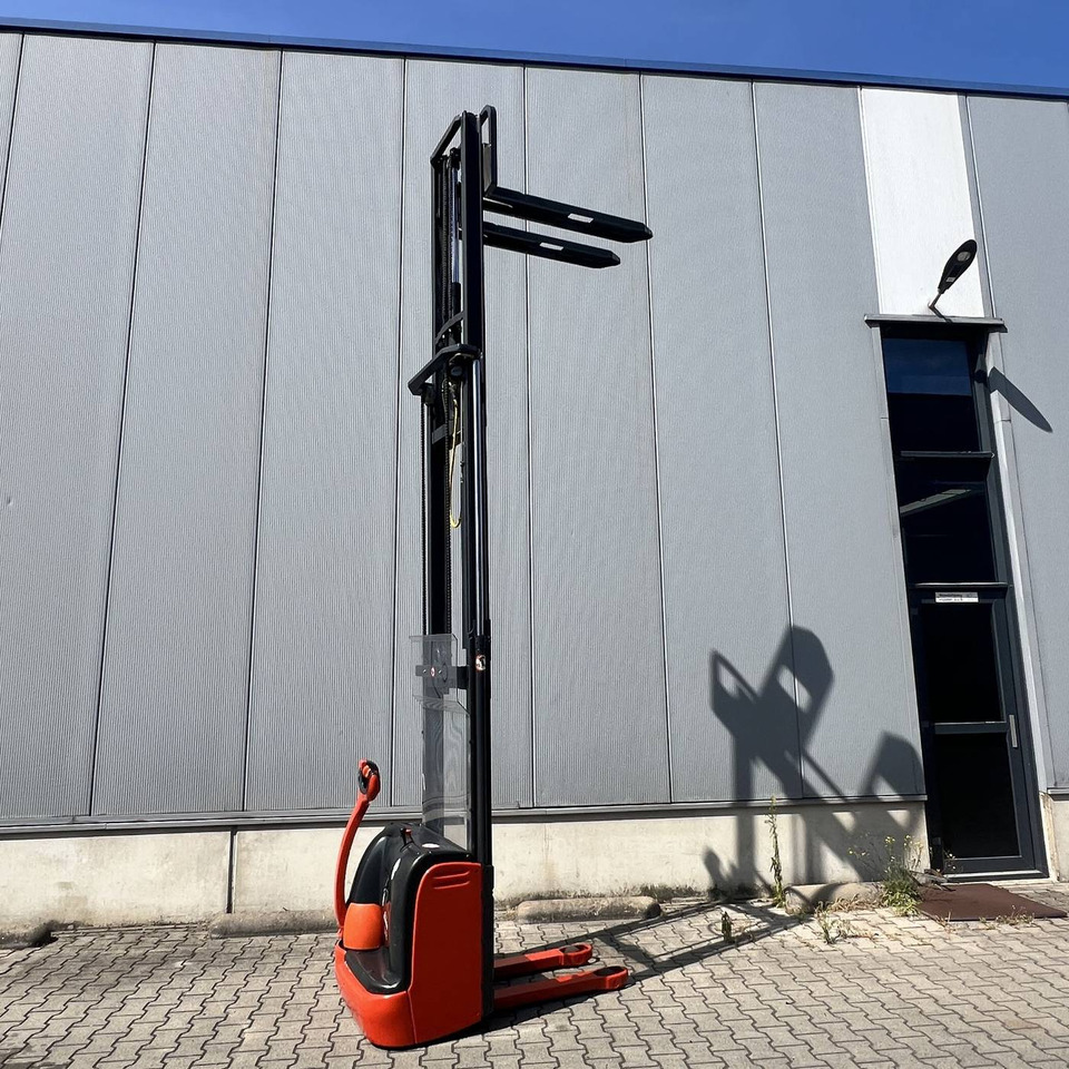 Linde L12 (379) - Gerbeur: photos 5 Linde L12 (379) - Gerbeur: photos 5