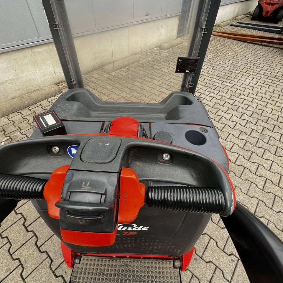 Linde L12AP (133) - Gerbeur: photos 5 Linde L12AP (133) - Gerbeur: photos 5