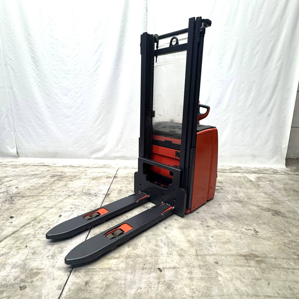 Linde L14 (1173) - Gerbeur: photos 2 Linde L14 (1173) - Gerbeur: photos 2