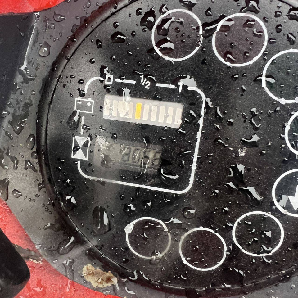 Linde P60Z (126) - Chariot tracteur: photos 5 Linde P60Z (126) - Chariot tracteur: photos 5