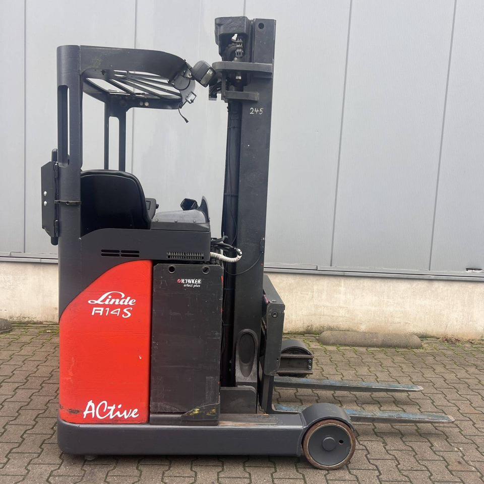 Linde R14S-12 - Chariot à mât rétractable: photos 3 Linde R14S-12 - Chariot à mât rétractable: photos 3