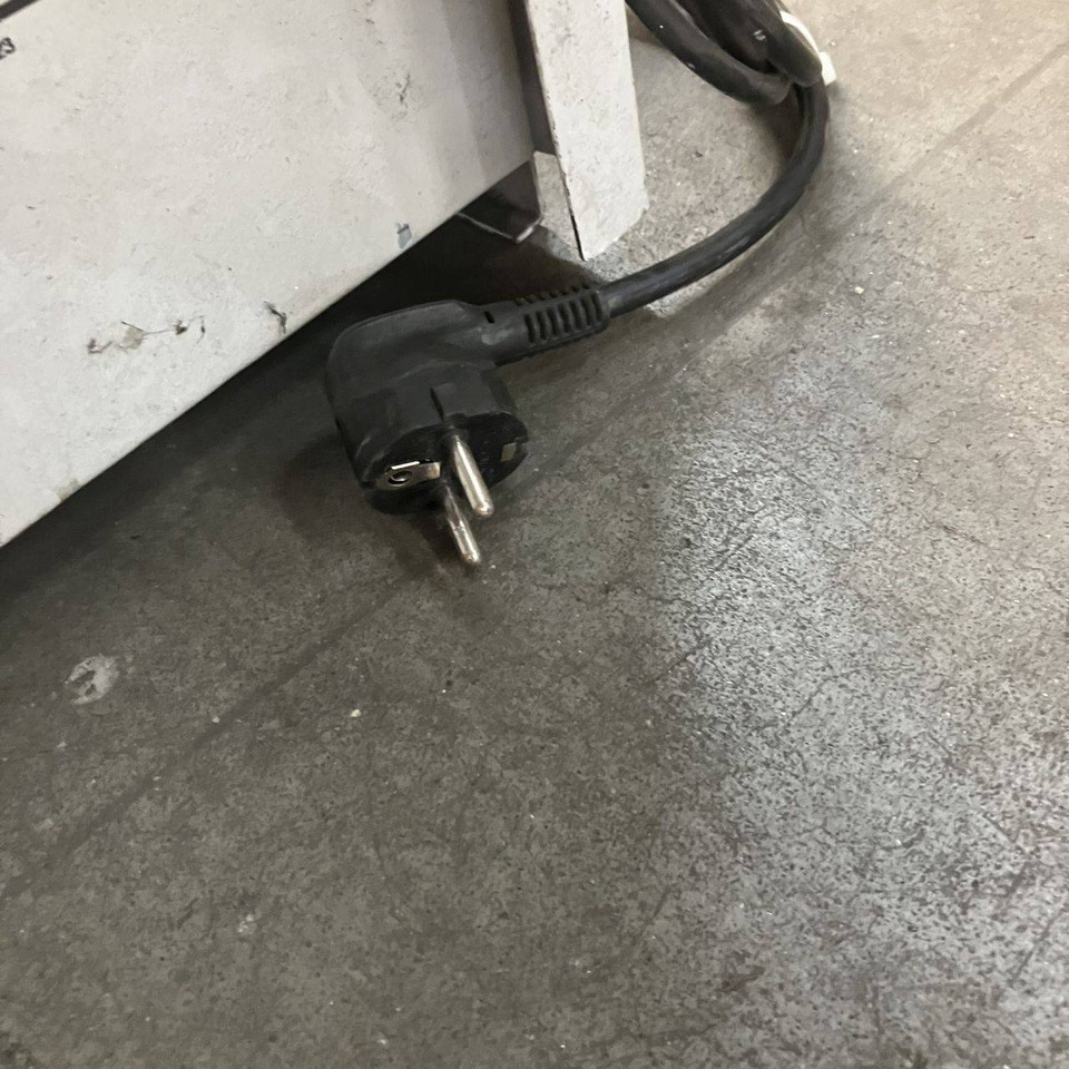 Benning 24V/50A Eurotron - Pièces de rechange pour Matériel de manutention: photos 5 Benning 24V/50A Eurotron - Pièces de rechange pour Matériel de manutention: photos 5