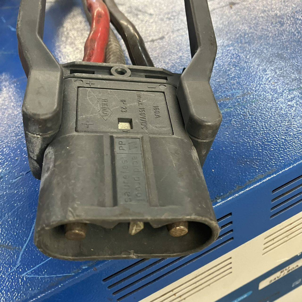 Hawker D24V/90A  625Ah - Pièces de rechange pour Matériel de manutention: photos 5 Hawker D24V/90A  625Ah - Pièces de rechange pour Matériel de manutention: photos 5