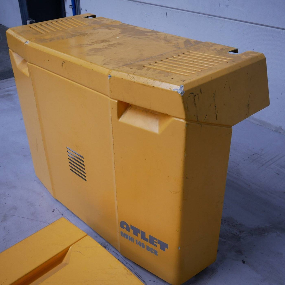 Plastic covers for Dambach, Atlet OMNI 140DCR - Carrosserie et extérieur pour Matériel de manutention: photos 2 Plastic covers for Dambach, Atlet OMNI 140DCR - Carrosserie et extérieur pour Matériel de manutention: photos 2
