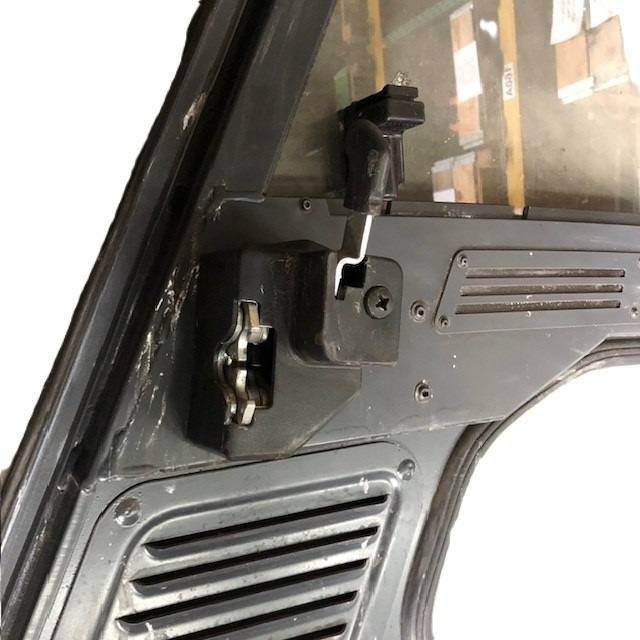 Right door for Linde 387 /388 series - Portière et pièces pour Matériel de manutention: photos 4 Right door for Linde 387 /388 series - Portière et pièces pour Matériel de manutention: photos 4