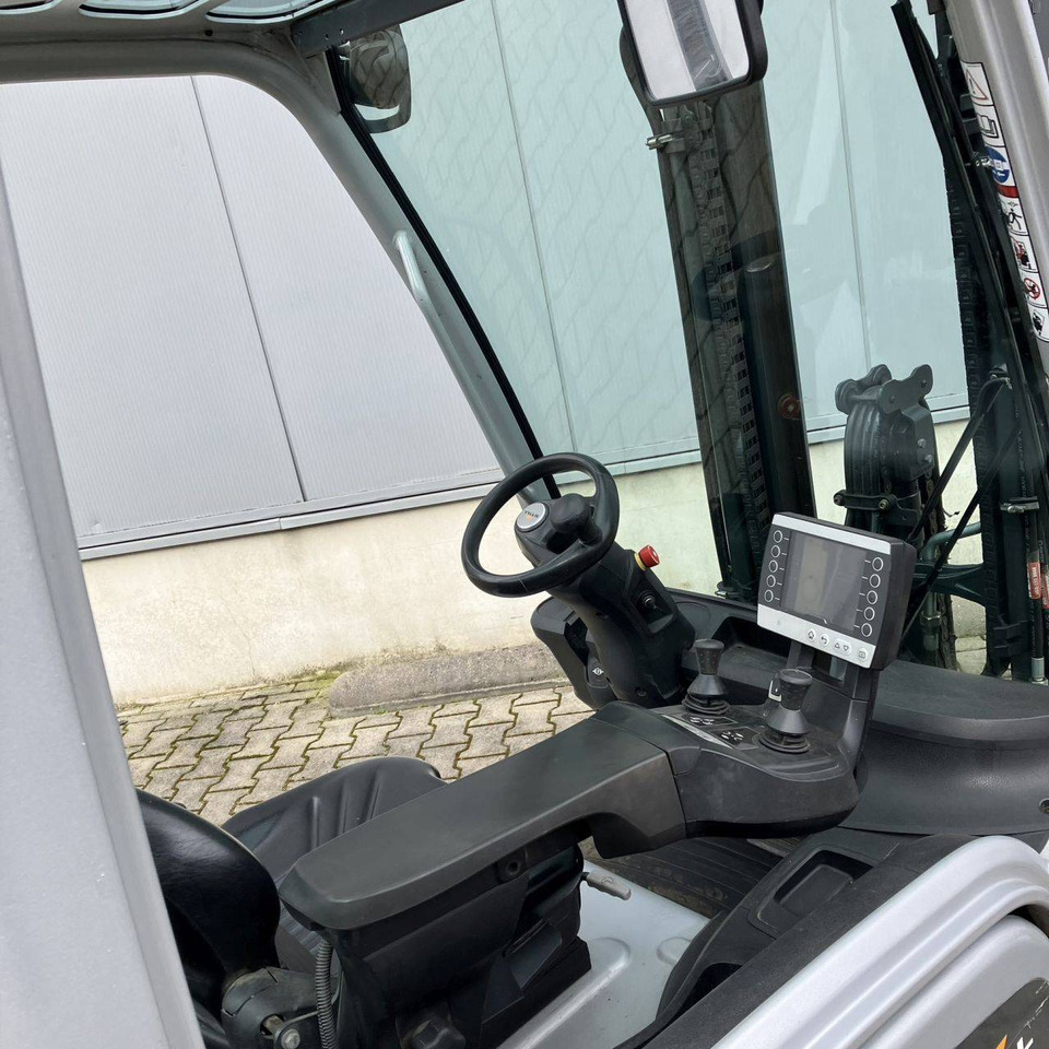 Still RX20-20P - Chariot élévateur électrique: photos 4 Still RX20-20P - Chariot élévateur électrique: photos 4