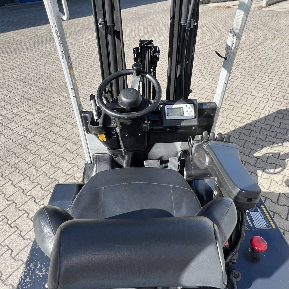 Unicarriers AG1N1L16Q - Chariot élévateur électrique: photos 4 Unicarriers AG1N1L16Q - Chariot élévateur électrique: photos 4