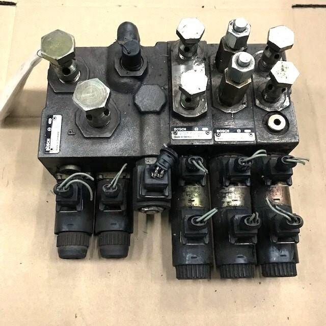 Valve Block for Still R60-30,R60-35, R60-40, R60-45, R60-50 - Valve hydraulique pour Matériel de manutention: photos 2 Valve Block for Still R60-30,R60-35, R60-40, R60-45, R60-50 - Valve hydraulique pour Matériel de manutention: photos 2