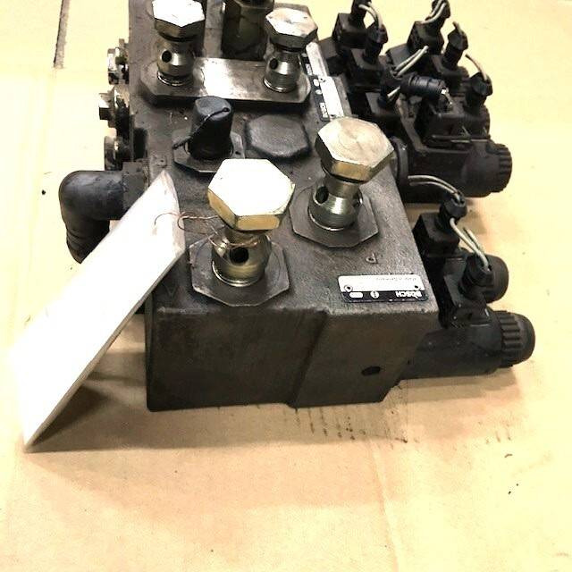 Valve Block for Still R60-30,R60-35, R60-40, R60-45, R60-50 - Valve hydraulique pour Matériel de manutention: photos 4 Valve Block for Still R60-30,R60-35, R60-40, R60-45, R60-50 - Valve hydraulique pour Matériel de manutention: photos 4