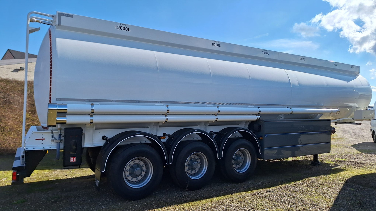 LAG  - Semi-remorque citerne: photos 5 LAG  - Semi-remorque citerne: photos 5