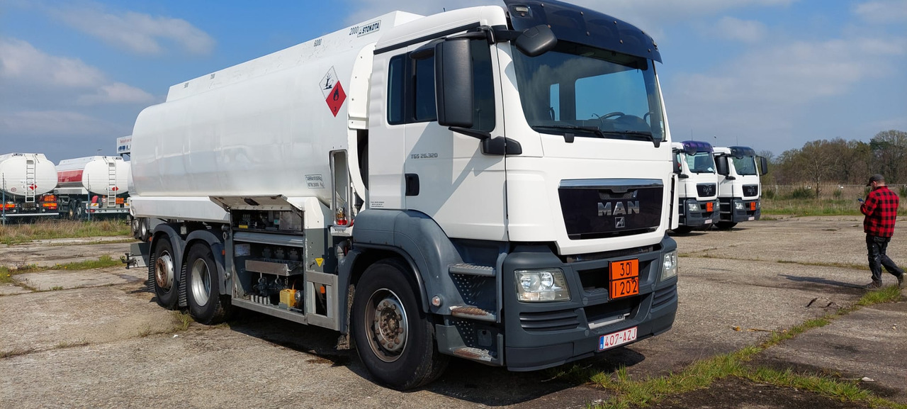 MAN TGS (lot of 4) - Camion citerne: photos 3 MAN TGS (lot of 4) - Camion citerne: photos 3
