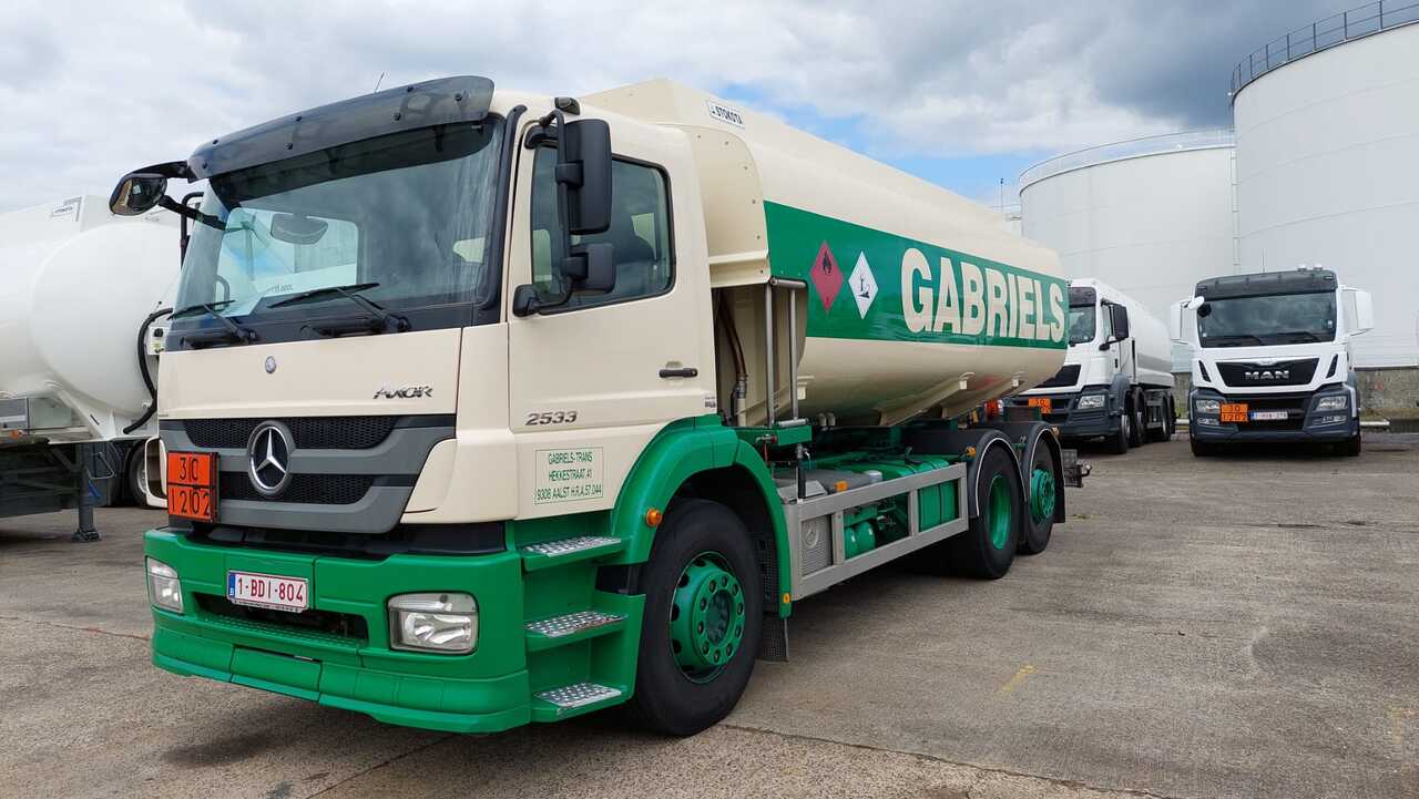 MERCEDES AXOR - Camion citerne: photos 1 MERCEDES AXOR - Camion citerne: photos 1