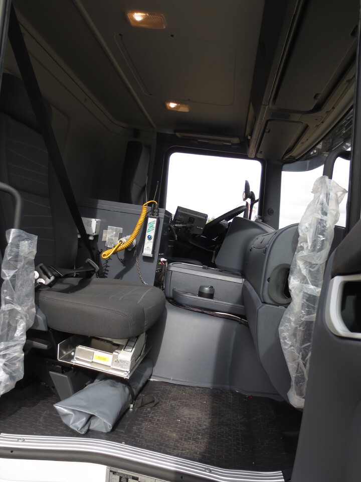 SCANIA G370 - Camion citerne: photos 4 SCANIA G370 - Camion citerne: photos 4