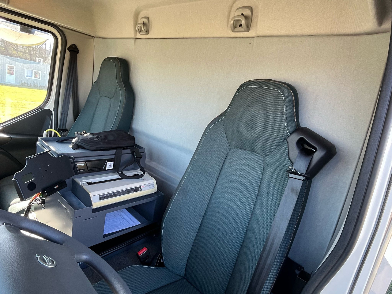 VOLVO FL - Camion citerne: photos 5 VOLVO FL - Camion citerne: photos 5