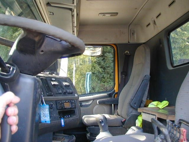 Camion plateau, Camion grue Volvo FH 12  6x4: photos 8