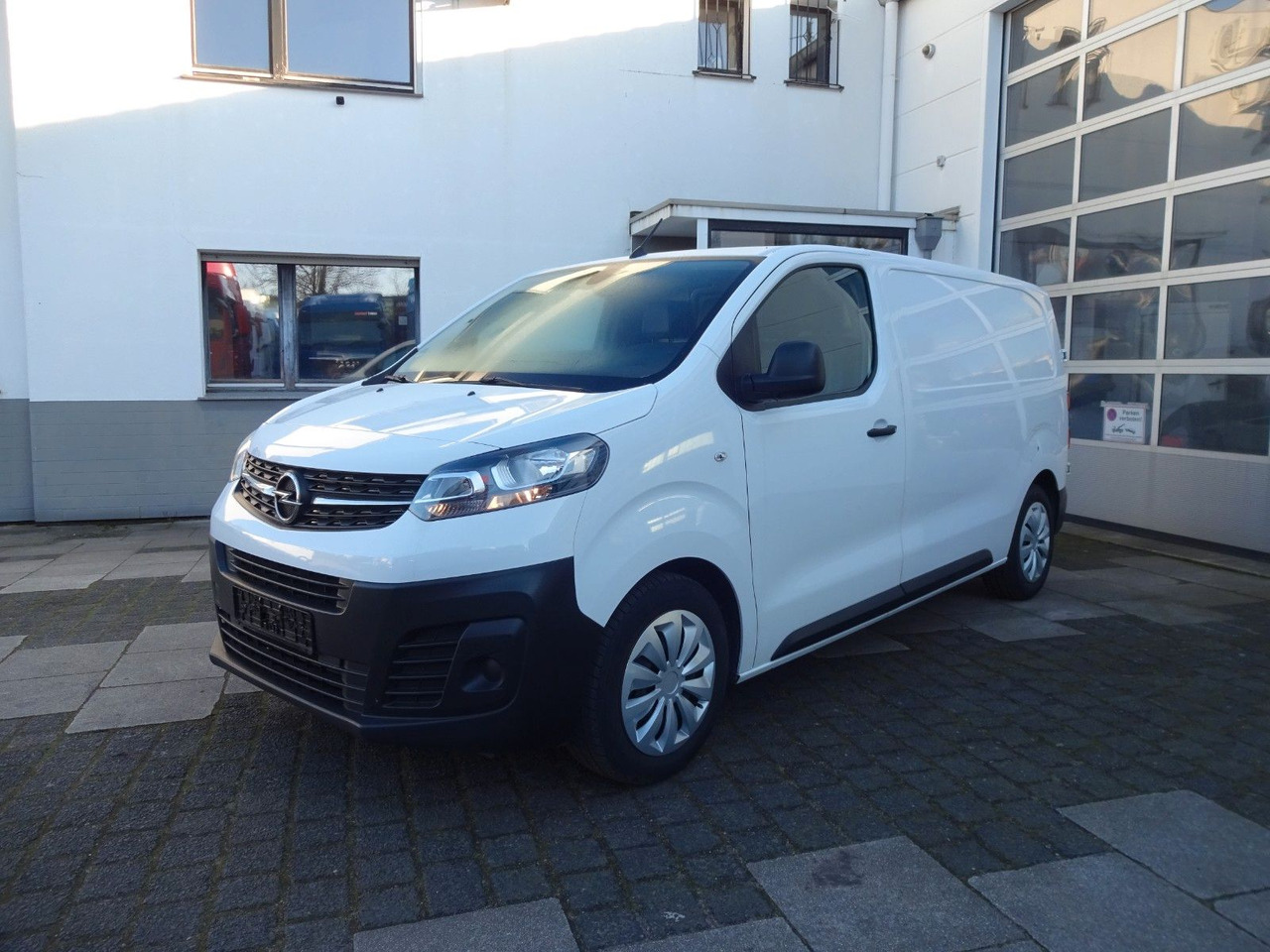 Opel 50 x Vivaro Kasten, L1H1, Klima, PDC, Tempomat - Fourgonnette: photos 1 Opel 50 x Vivaro Kasten, L1H1, Klima, PDC, Tempomat - Fourgonnette: photos 1