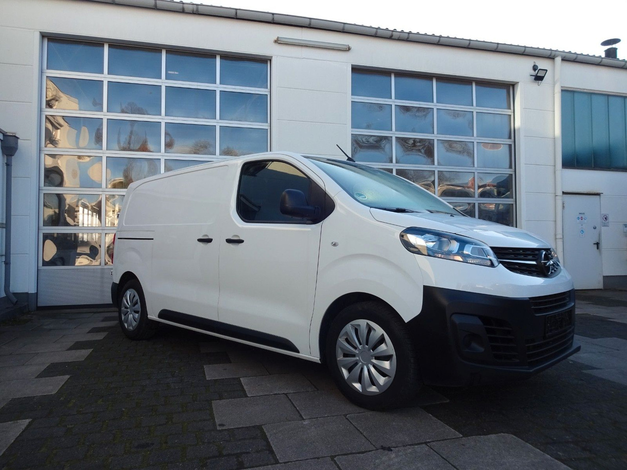 Opel Opel 5 x Vivaro Kasten L1H1, Klima, PDC, - Fourgonnette: photos 5 Opel Opel 5 x Vivaro Kasten L1H1, Klima, PDC, - Fourgonnette: photos 5