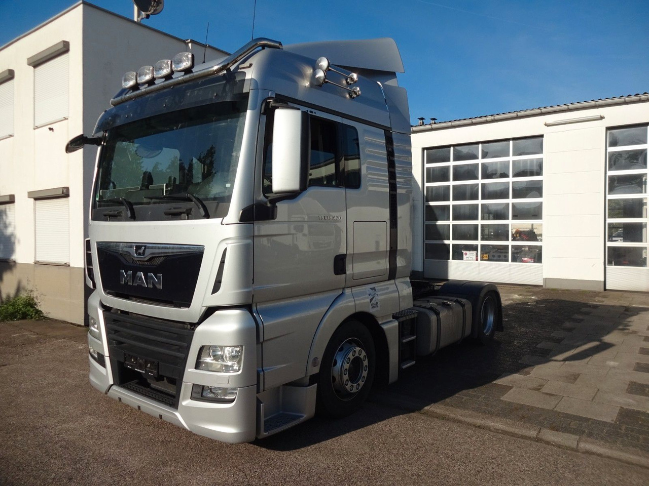 MAN TGX 18.470, Low Liner, XLX, Intarder, ACC - Tracteur routier: photos 3 MAN TGX 18.470, Low Liner, XLX, Intarder, ACC - Tracteur routier: photos 3
