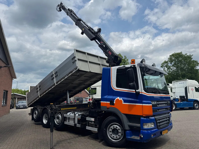 DAF CF 85.360 8X2 3 Zijdige kipper HIAB 16 t/m kraan AHK Top condition - Camion benne, Camion grue: photos 2 DAF CF 85.360 8X2 3 Zijdige kipper HIAB 16 t/m kraan AHK Top condition - Camion benne, Camion grue: photos 2
