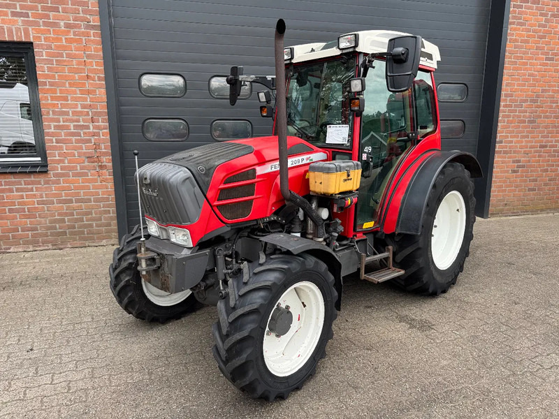 Fendt 209 P VARIO TMS - Tracteur agricole: photos 1 Fendt 209 P VARIO TMS - Tracteur agricole: photos 1