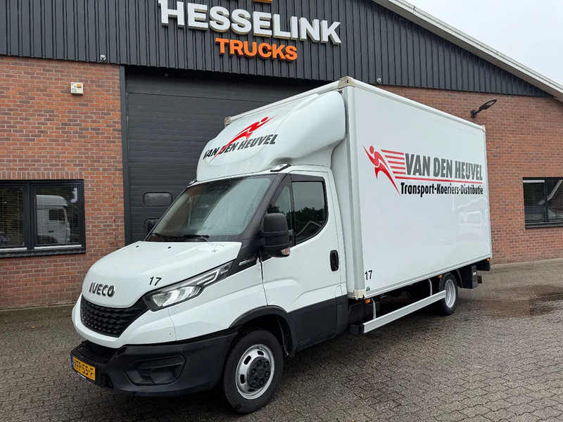 Iveco Daily 35C18 Koffer Airco 750KG Laadklep LBW Automatic! - Fourgon utilitaire: photos 1 Iveco Daily 35C18 Koffer Airco 750KG Laadklep LBW Automatic! - Fourgon utilitaire: photos 1