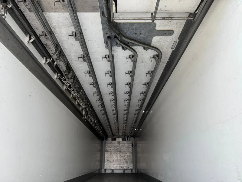 Schmitz Cargobull SKO 24 5x Meatrails Rohrbahnen Fleisch Carrier Vector 1950MT - Semi-remorque isothermique: photos 4 Schmitz Cargobull SKO 24 5x Meatrails Rohrbahnen Fleisch Carrier Vector 1950MT - Semi-remorque isothermique: photos 4