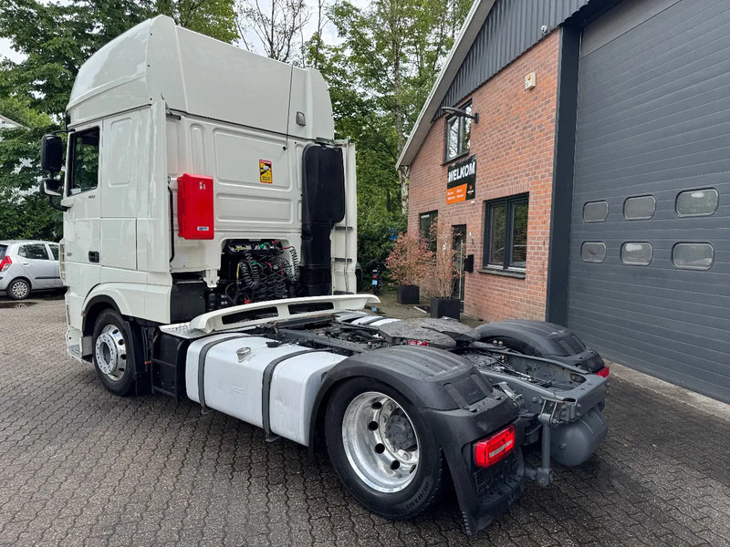 DAF XF 480 Mega SSC 2X tank Standklima Retarder - Tracteur routier: photos 3 DAF XF 480 Mega SSC 2X tank Standklima Retarder - Tracteur routier: photos 3
