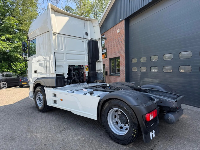 DAF XF 480 SSC Super Space 2x tank LED 403.050KM ACC - Tracteur routier: photos 3 DAF XF 480 SSC Super Space 2x tank LED 403.050KM ACC - Tracteur routier: photos 3