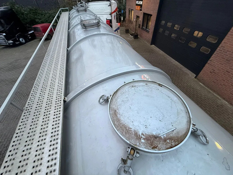Semi-remorque citerne Vogelzang 36.5m3 RVS Mestoplegger Geijkte weging Bemonstering 2x Stuuras: photos 11 Semi-remorque citerne Vogelzang 36.5m3 RVS Mestoplegger Geijkte weging Bemonstering 2x Stuuras: photos 11