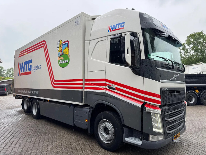 Volvo FH 500 6X2 Thermo King D+E AHK Globetrotter XL Standairco NL Truck - Camion isothermique: photos 2 Volvo FH 500 6X2 Thermo King D+E AHK Globetrotter XL Standairco NL Truck - Camion isothermique: photos 2
