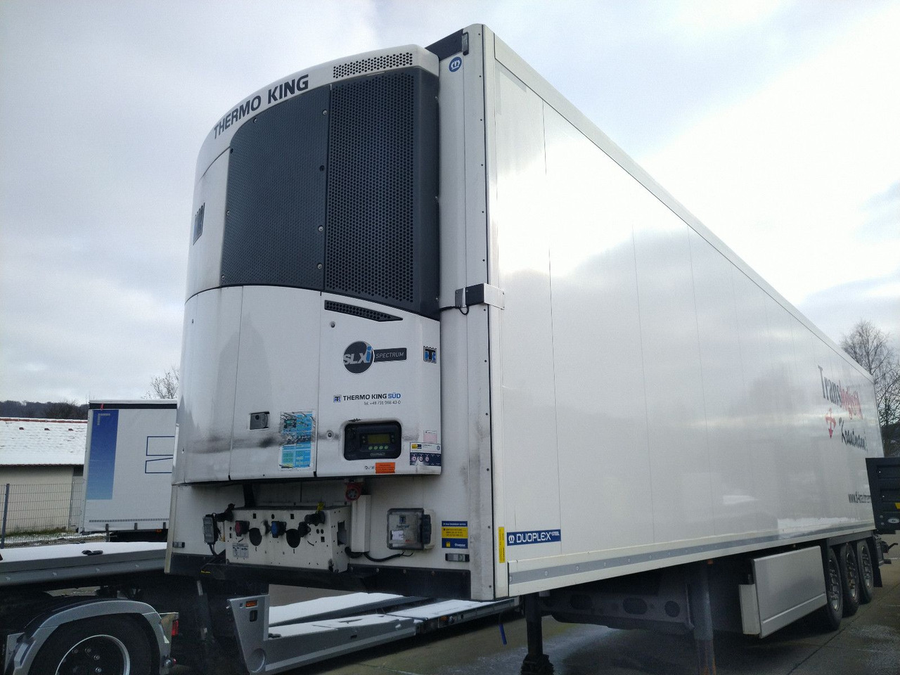 Krone SDR27eL4-MT Blumen BiTemp TK SLXi Double Rolltor - Semi-remorque fourgon: photos 1 Krone SDR27eL4-MT Blumen BiTemp TK SLXi Double Rolltor - Semi-remorque fourgon: photos 1