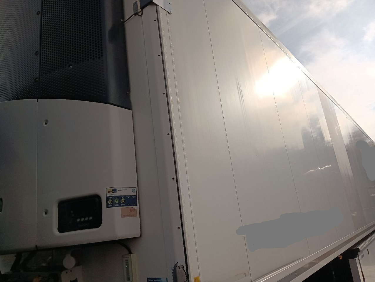 Krone SDR27eL4 ThermoKing SLX300 5777h Blumenbr Doppel - Semi-remorque fourgon: photos 2 Krone SDR27eL4 ThermoKing SLX300 5777h Blumenbr Doppel - Semi-remorque fourgon: photos 2