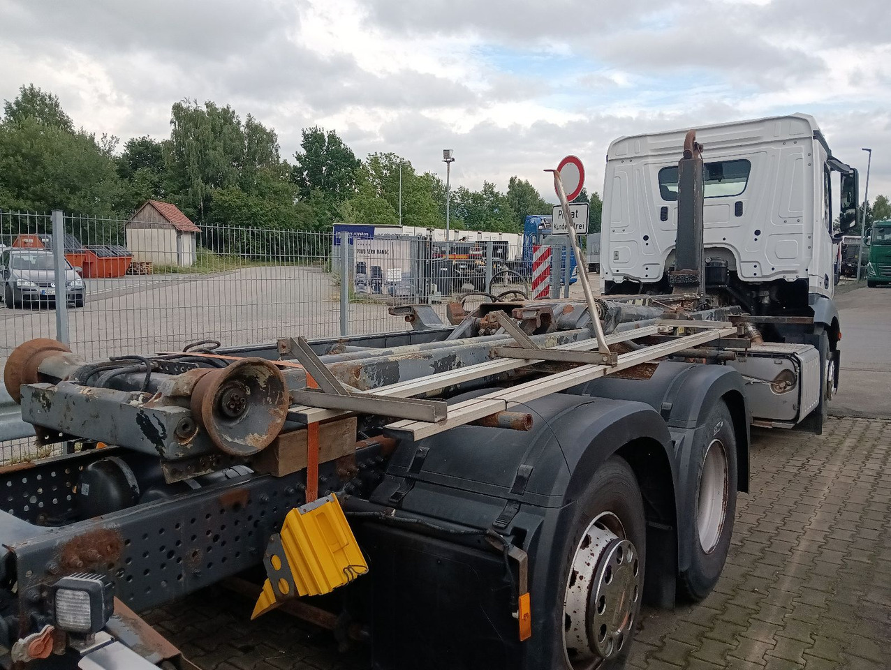 Mercedes-Benz 2545 6x2 Lenk/Lift MEILLER RK2070 Luft/Luft - Châssis cabine: photos 3 Mercedes-Benz 2545 6x2 Lenk/Lift MEILLER RK2070 Luft/Luft - Châssis cabine: photos 3