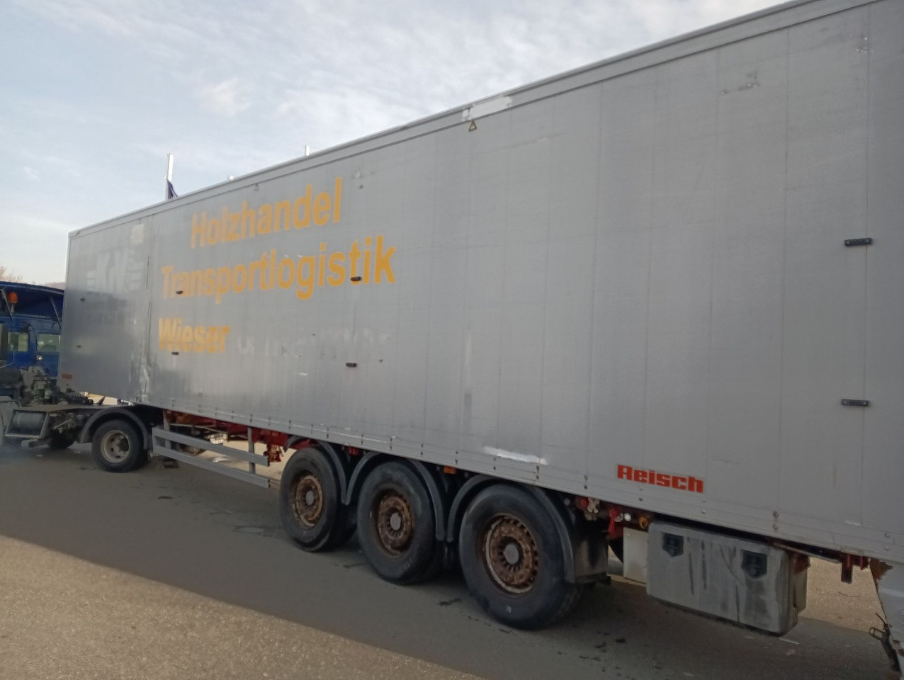 Semi-remorque à fond mouvant Reisch RSBS35/24LK 92m3WalkingFloor SAF Disc Boden Top: photos 33 Semi-remorque à fond mouvant Reisch RSBS35/24LK 92m3WalkingFloor SAF Disc Boden Top: photos 33