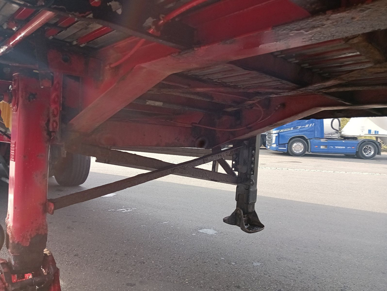 Semi-remorque à fond mouvant Reisch RSBS35/24LK 92m3WalkingFloor SAF Disc Boden Top: photos 19 Semi-remorque à fond mouvant Reisch RSBS35/24LK 92m3WalkingFloor SAF Disc Boden Top: photos 19