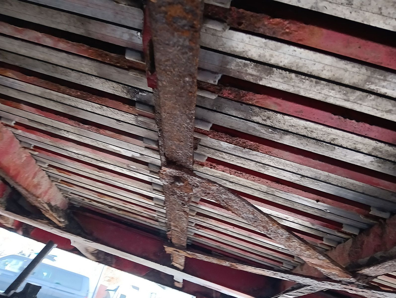 Semi-remorque à fond mouvant Reisch RSBS35/24LK 92m3WalkingFloor SAF Disc Boden Top: photos 43 Semi-remorque à fond mouvant Reisch RSBS35/24LK 92m3WalkingFloor SAF Disc Boden Top: photos 43