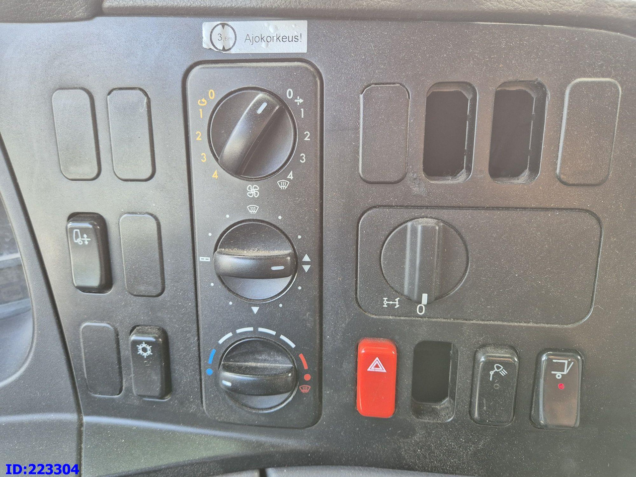 Camion frigorifique MERCEDES-BENZ Axor 1829 Euro5: photos 16 Camion frigorifique MERCEDES-BENZ Axor 1829 Euro5: photos 16