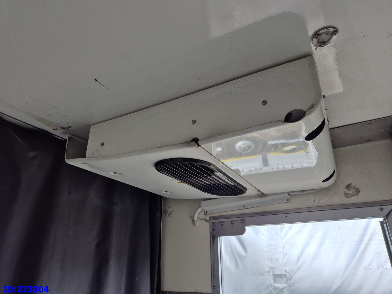 Camion frigorifique MERCEDES-BENZ Axor 1829 Euro5: photos 8 Camion frigorifique MERCEDES-BENZ Axor 1829 Euro5: photos 8