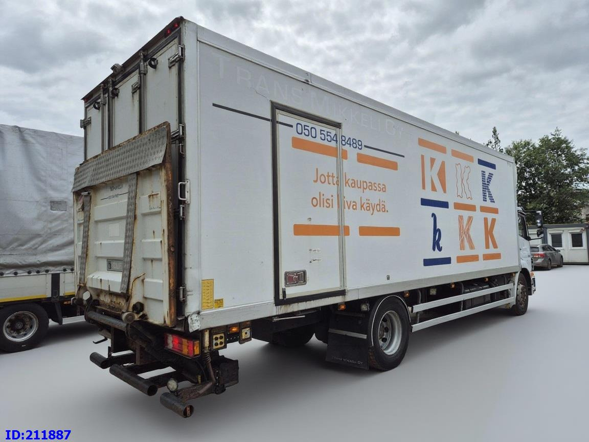 MERCEDES-BENZ Axor 1833 - Manual - Camion frigorifique: photos 5 MERCEDES-BENZ Axor 1833 - Manual - Camion frigorifique: photos 5