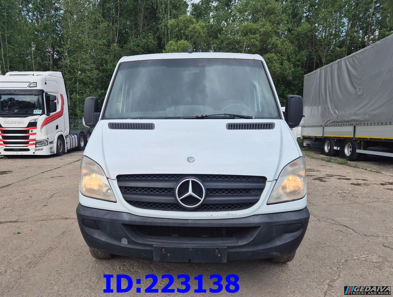 MERCEDES-BENZ Sprinter 213 - Euro5 - Autocar: photos 2 MERCEDES-BENZ Sprinter 213 - Euro5 - Autocar: photos 2