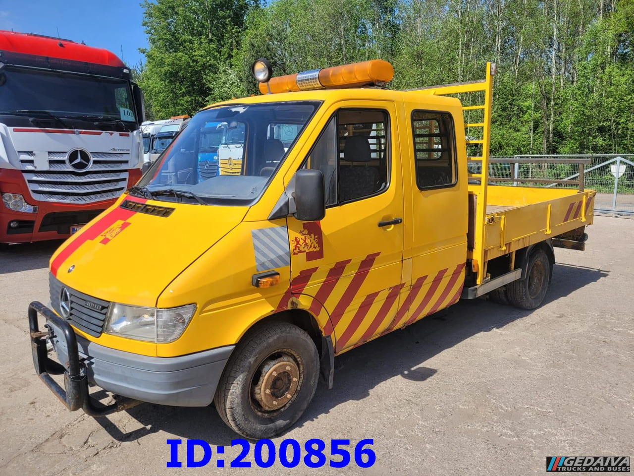 MERCEDES-BENZ Sprinter 408D - 5 Seater - Camion plateau: photos 1 MERCEDES-BENZ Sprinter 408D - 5 Seater - Camion plateau: photos 1
