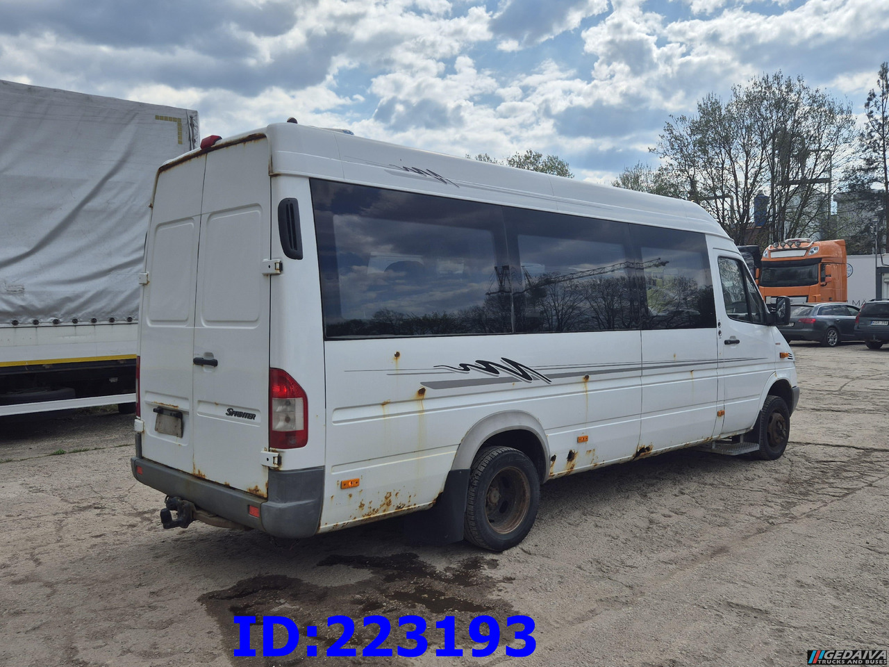 MERCEDES-BENZ Sprinter 416 VIP AC 17-seater - Autocar: photos 5 MERCEDES-BENZ Sprinter 416 VIP AC 17-seater - Autocar: photos 5