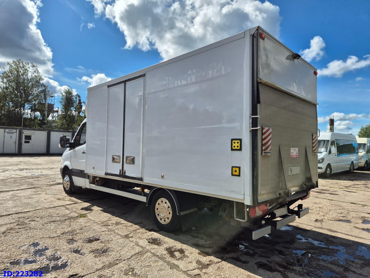 Fourgon grand volume MERCEDES-BENZ Sprinter 516 SUPER: photos 11 Fourgon grand volume MERCEDES-BENZ Sprinter 516 SUPER: photos 11