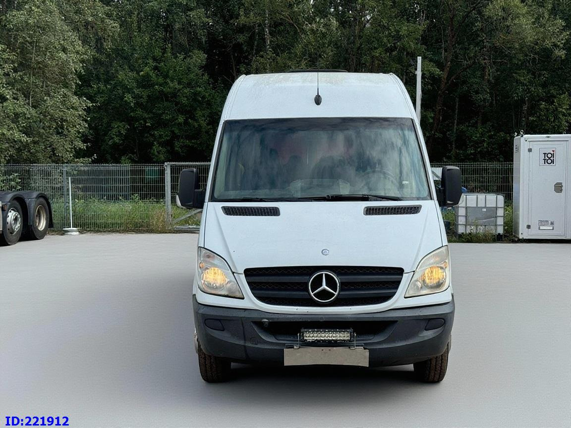 MERCEDES-BENZ Sprinter 518 VIP 17-Place - Minibus, Transport de personnes: photos 2 MERCEDES-BENZ Sprinter 518 VIP 17-Place - Minibus, Transport de personnes: photos 2