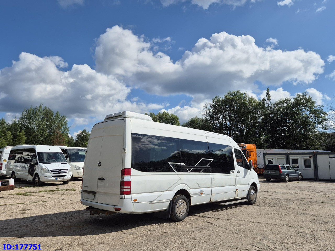 MERCEDES-BENZ Sprinter 518 - VIP - 17-seater - Autocar: photos 5 MERCEDES-BENZ Sprinter 518 - VIP - 17-seater - Autocar: photos 5