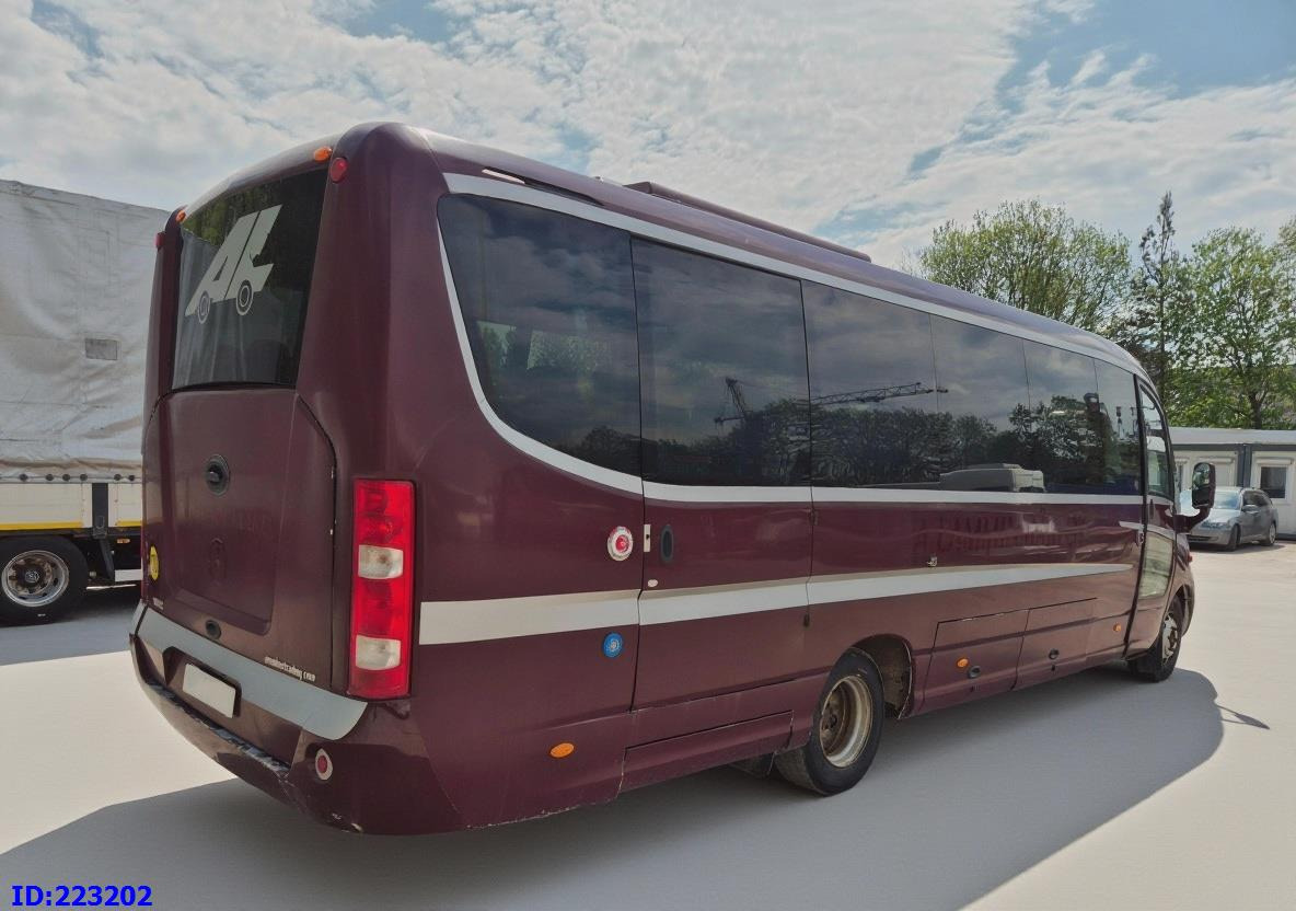 MERCEDES-BENZ Sunrider 818D Vario 33 - Seater - Autocar: photos 4 MERCEDES-BENZ Sunrider 818D Vario 33 - Seater - Autocar: photos 4